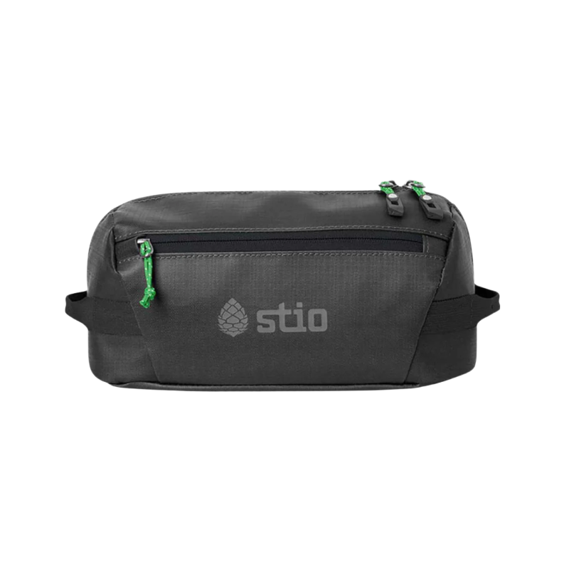 STIO Basin XT Dopp Kit