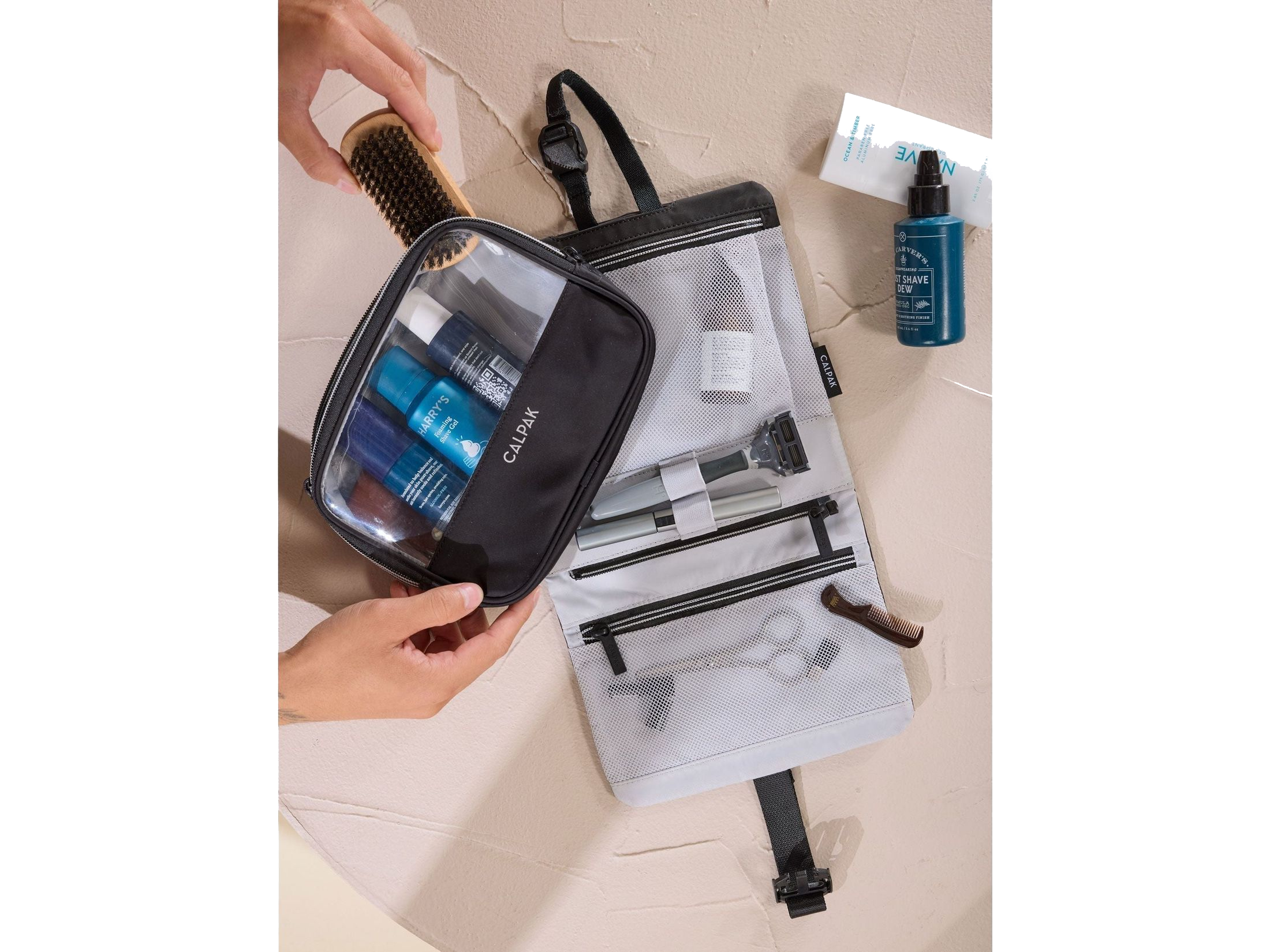 Fit Hanging Dopp Kit