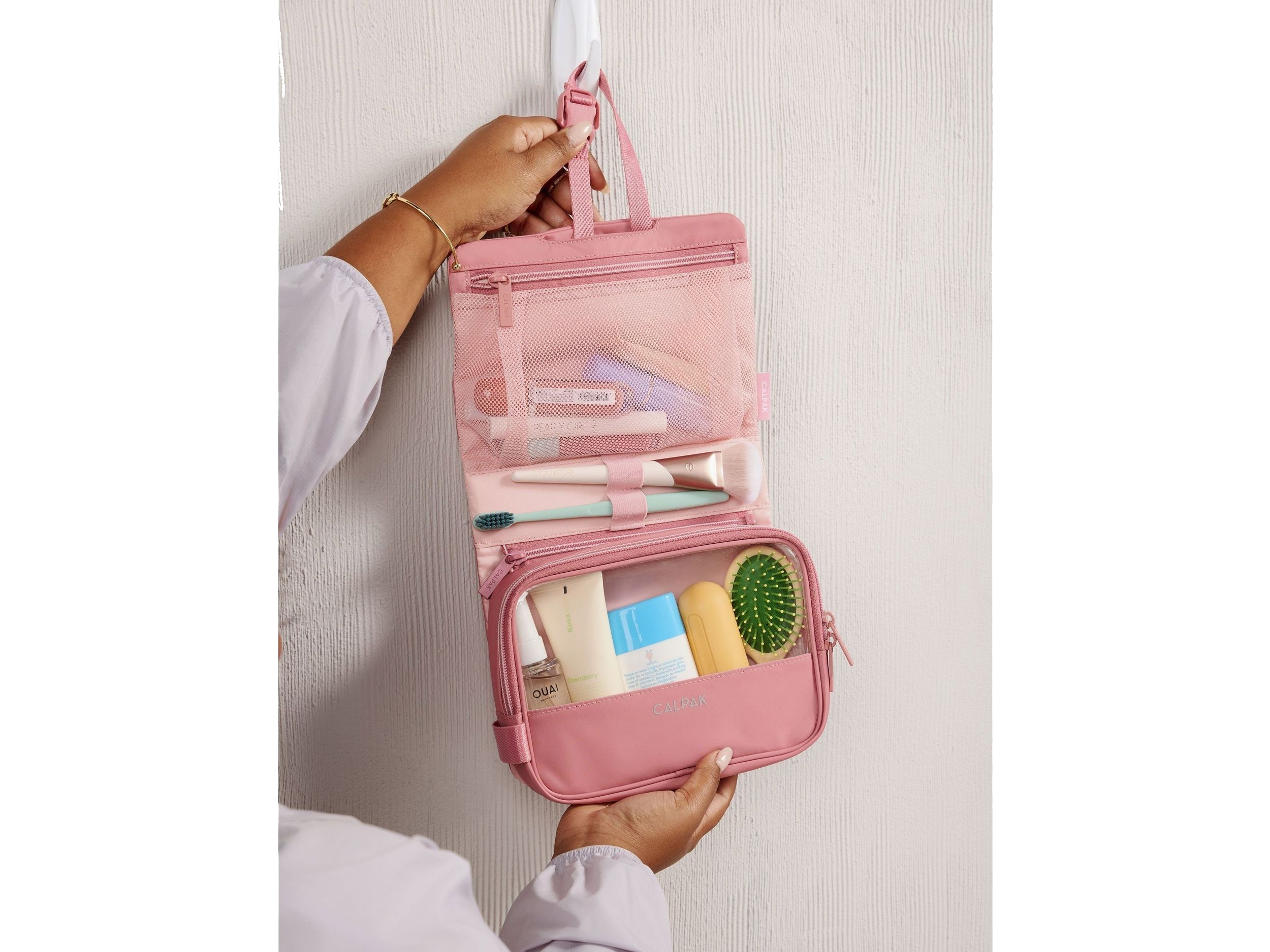 Fit Hanging Dopp Kit