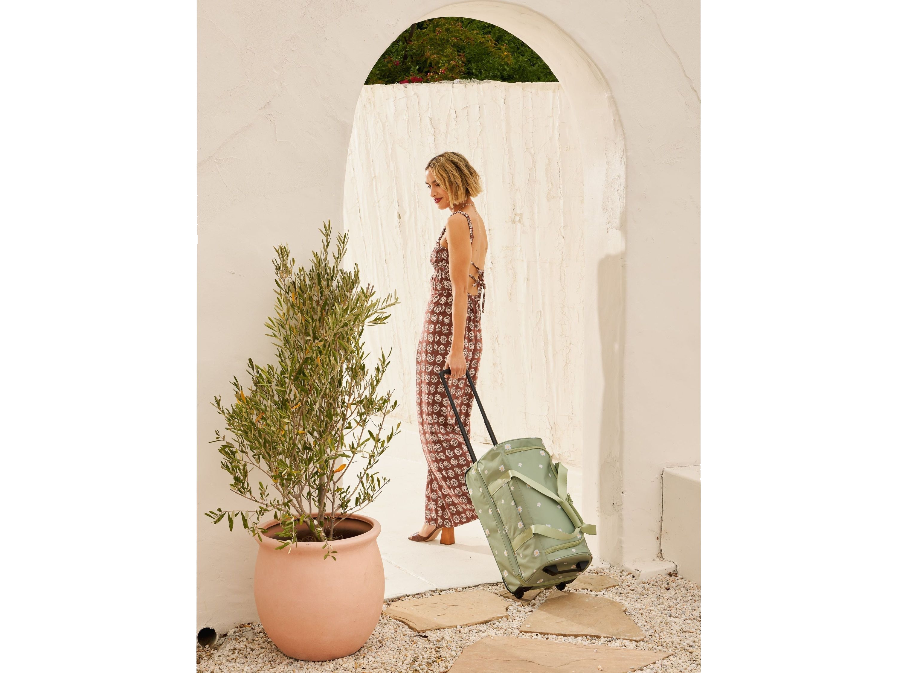 Calpak Stevyn Rolling Duffel