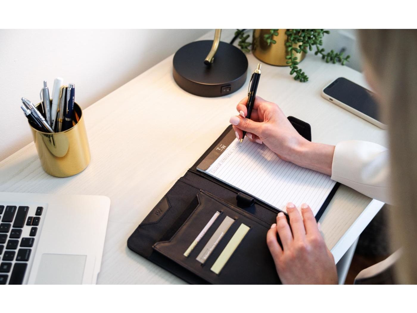 Travis & Wells® Envoy Junior Magnet Close Padfolio - Magnetic Padfolios