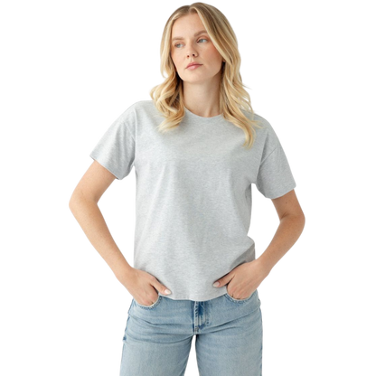 Woman wearing french dove heather tee with white background |Color:French Dove Heather