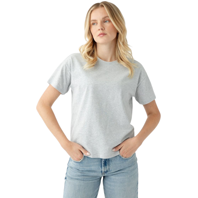 Woman wearing french dove heather tee with white background |Color:French Dove Heather