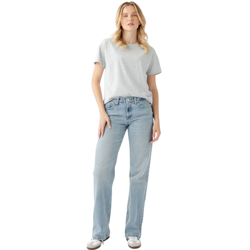 Woman wearing black tee with white background |Color:Jet Black