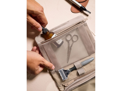 Fit Hanging Dopp Kit