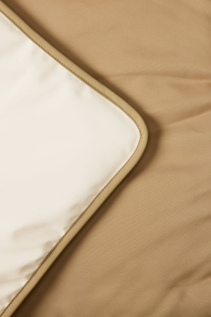 RAINS Carry Picnic Blanket