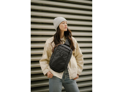 Osprey Aoede Sling - Black - Sling Bags